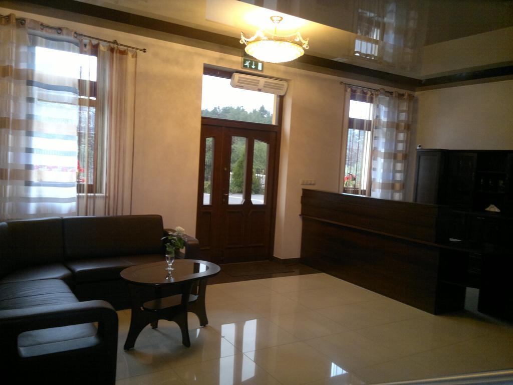 Hotel Diament - Zajazd U Przemka Zgierz Kültér fotó