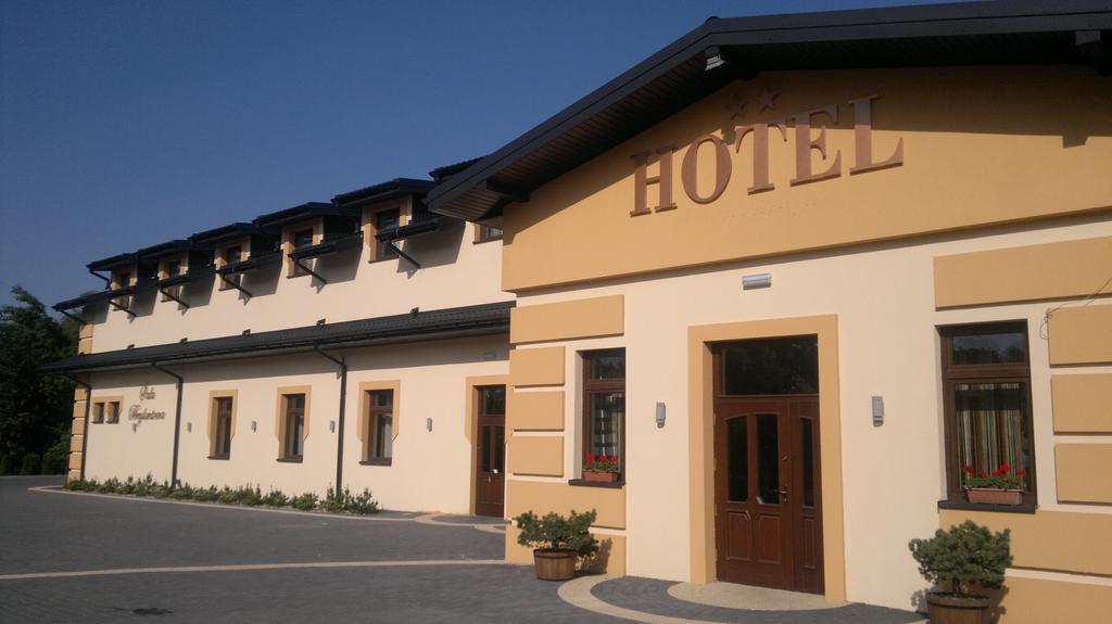 Hotel Diament - Zajazd U Przemka Zgierz Kültér fotó
