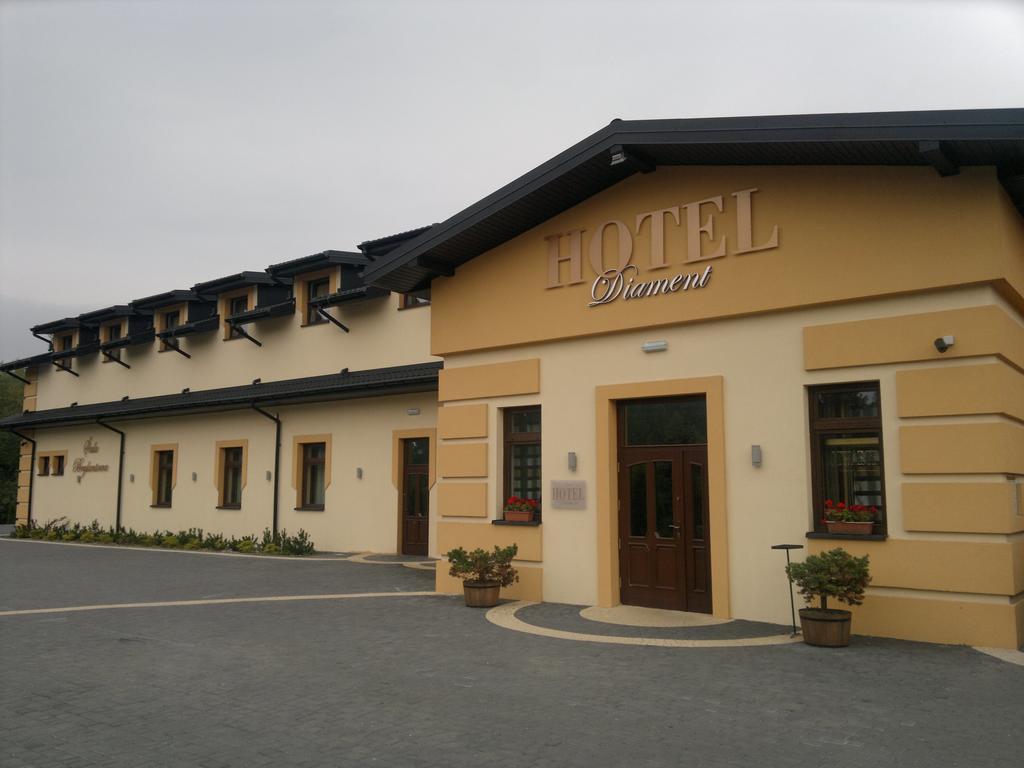 Hotel Diament - Zajazd U Przemka Zgierz Kültér fotó